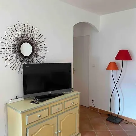F3 A Deux Pas De La De Trottel Ajaccio (Corsica)
